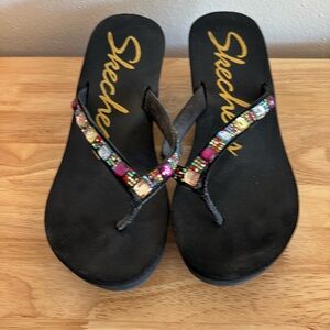 Skechers sandals size 6 platform sandals